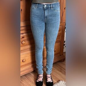 Free People High Rise Skinny Jeans  Light Wash Size 25👖